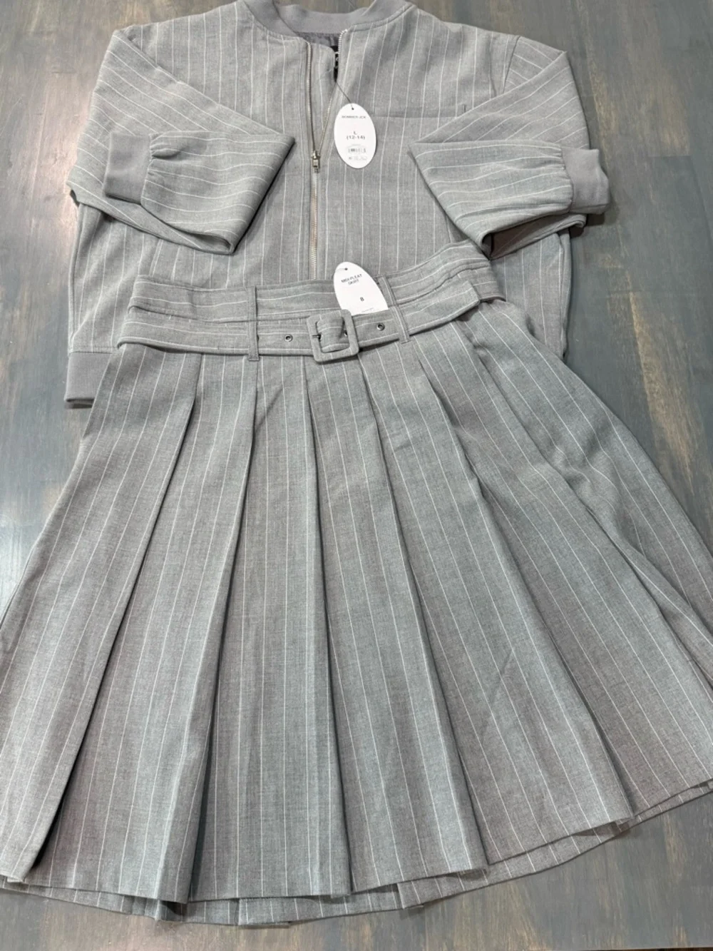 Scoop New with Tags Gray Pinstripe Pleated Skirt Size 8 & Jacket Size 12 Set - Picture 1 of 12
